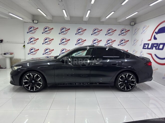 BMW 530-34
