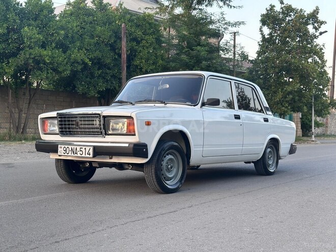 LADA (VAZ) 2107-2