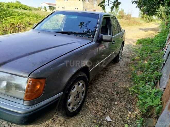 Mercedes E 250 1991, 100,000 km - 2.5 l - Masallı