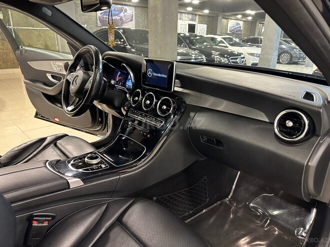 Mercedes C 300-10