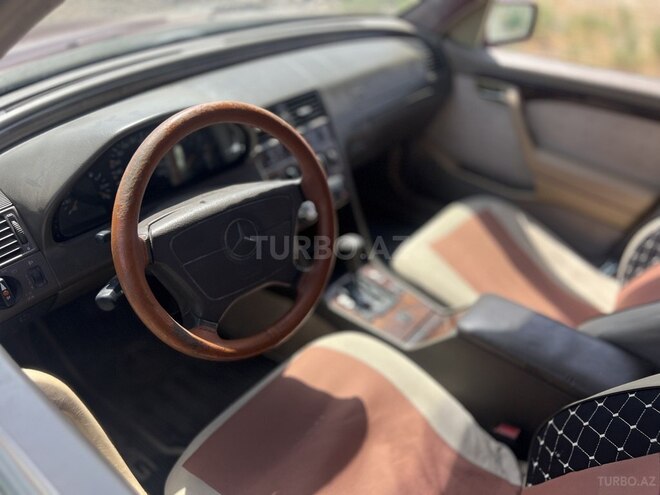 Mercedes C 220 1995, 229,918 km - 2.2 l - Şirvan