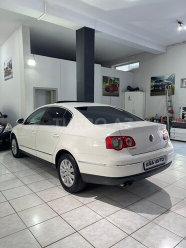 Volkswagen Passat-8