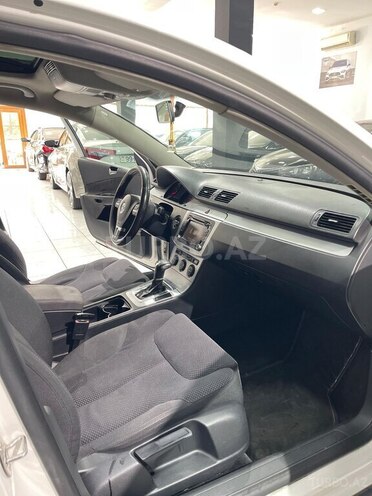 Volkswagen Passat-10