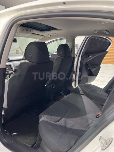 Volkswagen Passat-14