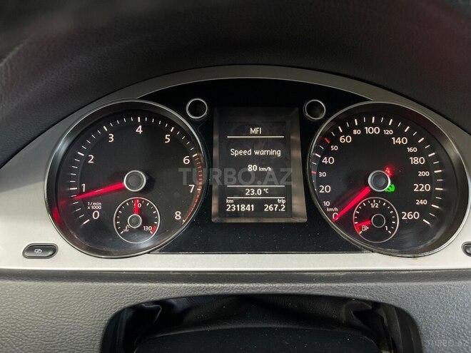 Volkswagen Passat-15