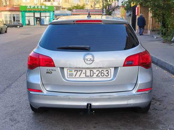 Opel Astra 2014, 250,000 km - 1.4 l - Bakı