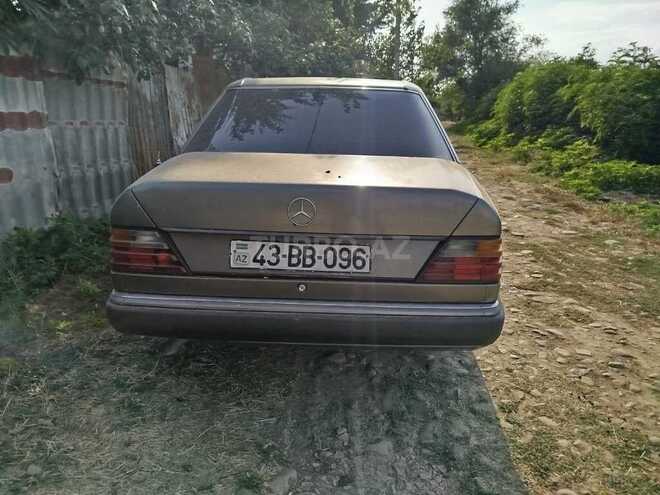 Mercedes E 250 1991, 100,000 km - 2.5 l - Masallı