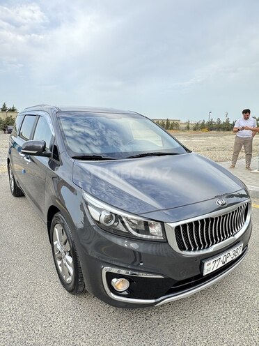 Kia Carnival-10