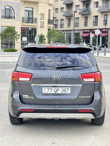 Kia Carnival-3