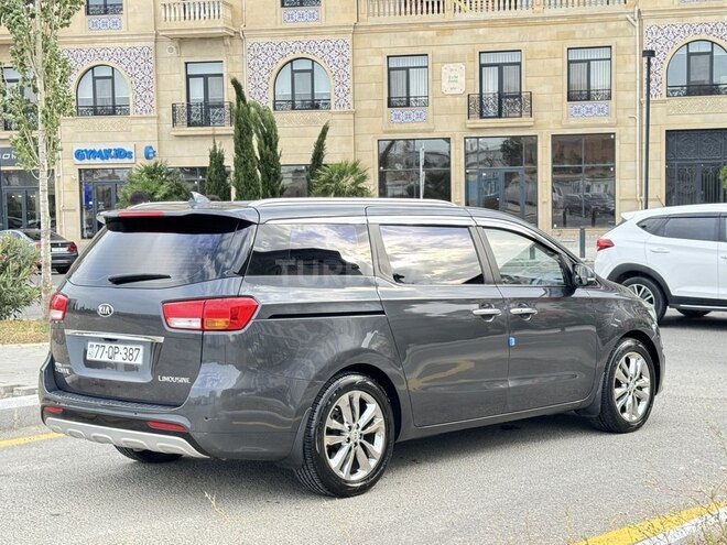 Kia Carnival-7