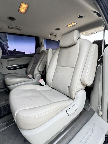 Kia Carnival-15