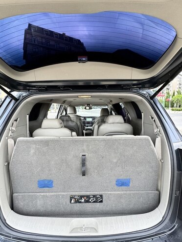 Kia Carnival-19
