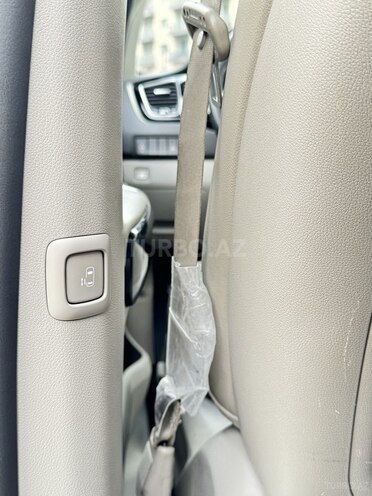 Kia Carnival-20