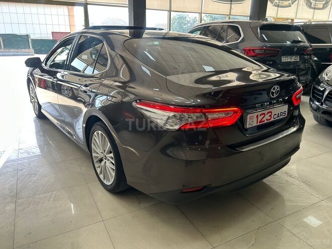 Toyota Camry-10