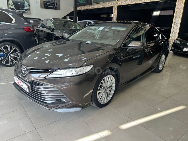 Toyota Camry-13