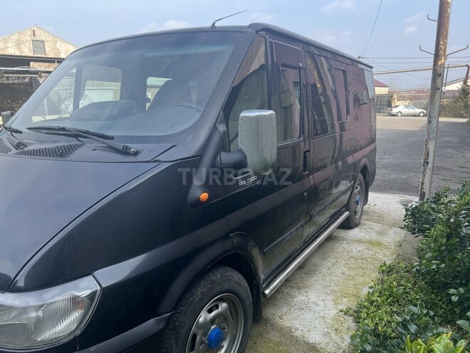 Ford Transit-5