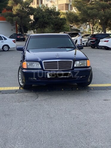 Mercedes C 240 1999, 215,143 km - 2.4 l - Bakı