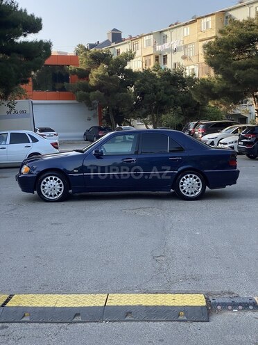 Mercedes C 240 1999, 215,143 km - 2.4 l - Bakı