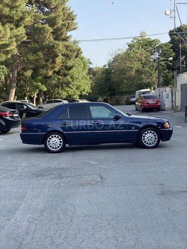 Mercedes C 240 1999, 215,143 km - 2.4 l - Bakı