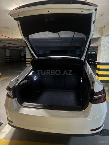 Skoda Superb-16