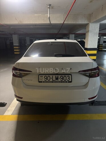 Skoda Superb-2