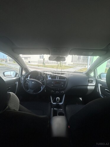 Kia  2013, 283,500 km - 1.4 l - Bakı