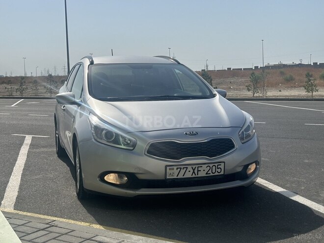 Kia  2013, 283,500 km - 1.4 l - Bakı