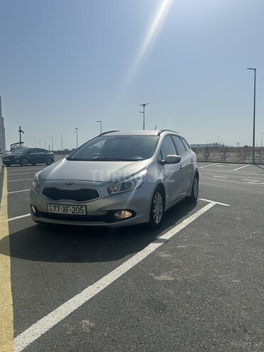 Kia  2013, 283,500 km - 1.4 l - Bakı