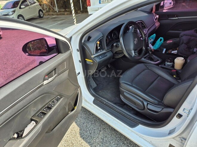 Hyundai Avante 2016, 170,000 km - 1.6 l - Bakı