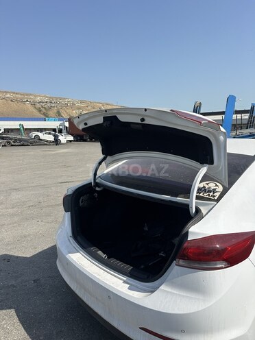 Hyundai Avante 2016, 170,000 km - 1.6 l - Bakı