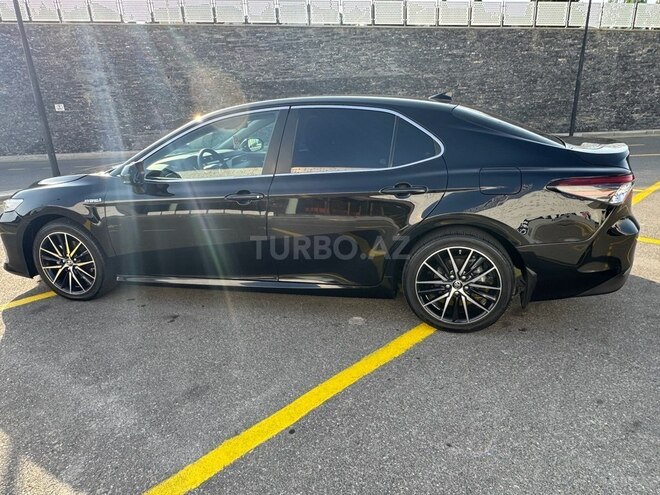 Toyota Camry-7