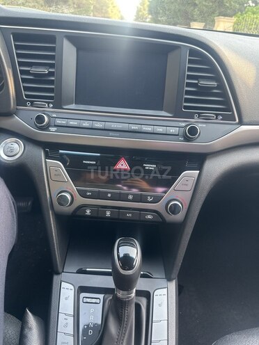 Hyundai Avante 2016, 170,000 km - 1.6 l - Bakı