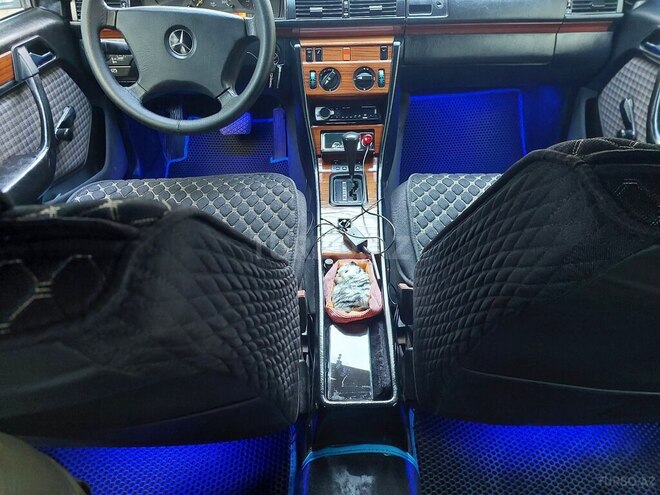 Mercedes E 250 1992, 420,000 km - 2.5 l - Bakı