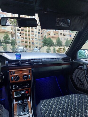 Mercedes E 250 1992, 420,000 km - 2.5 l - Bakı