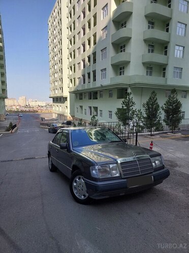 Mercedes E 250 1992, 420,000 km - 2.5 l - Bakı