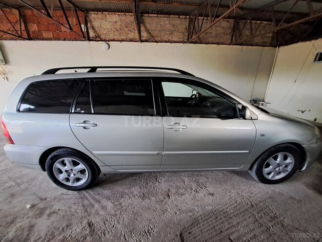 Toyota Corolla 2004, 298,551 km - 1.4 l - Beyləqan