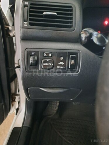 Toyota Corolla 2004, 298,551 km - 1.4 l - Beyləqan