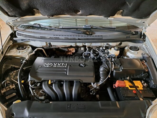 Toyota Corolla 2004, 298,551 km - 1.4 l - Beyləqan