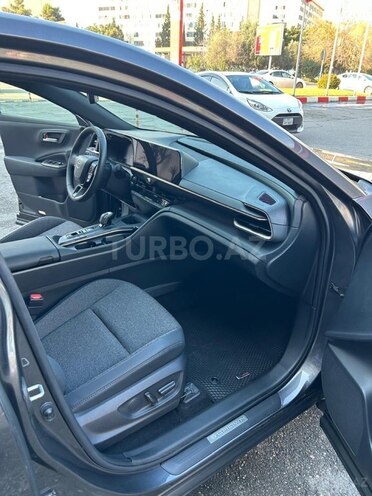 Toyota Crown 2024, 1,609 km - 2.5 л - Bakı