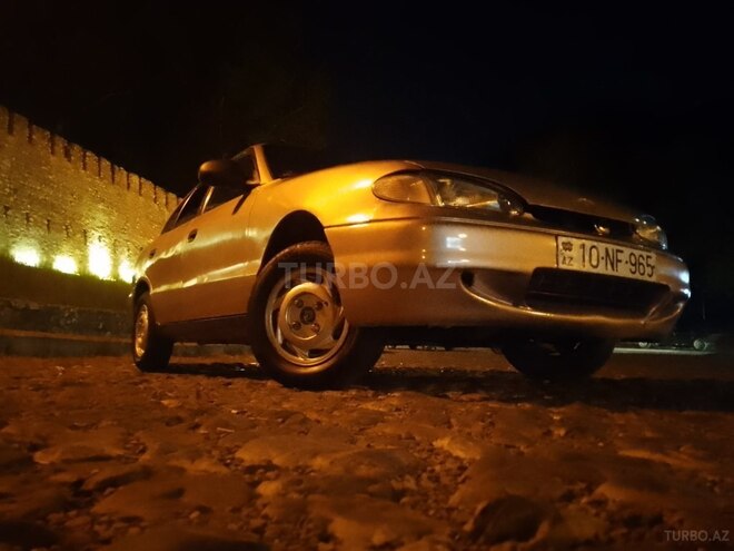 Hyundai Accent 1995, 350,000 km - 1.5 л - Şəki