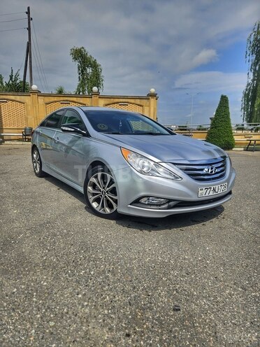 Hyundai Sonata 2014, 211,146 km - 2.0 l - Qusar
