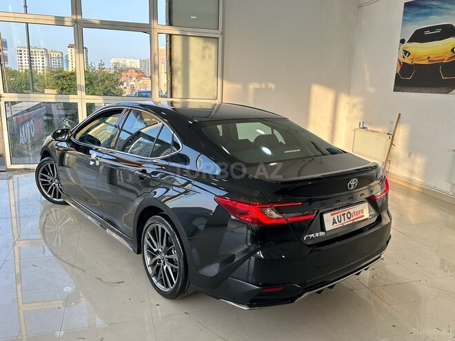 Toyota Camry-6
