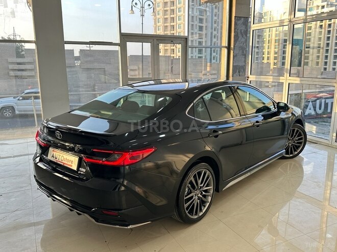 Toyota Camry-7