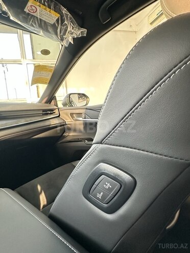 Toyota Camry-14