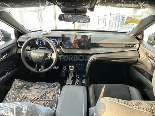 Toyota Camry-15
