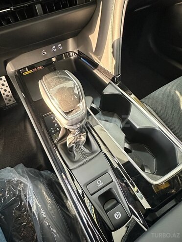Toyota Camry-12