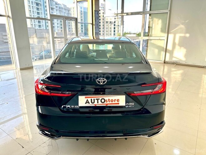 Toyota Camry-9