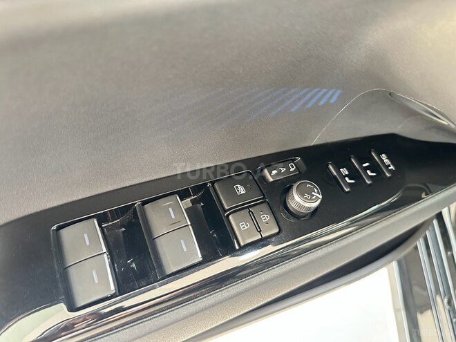 Toyota Camry-21