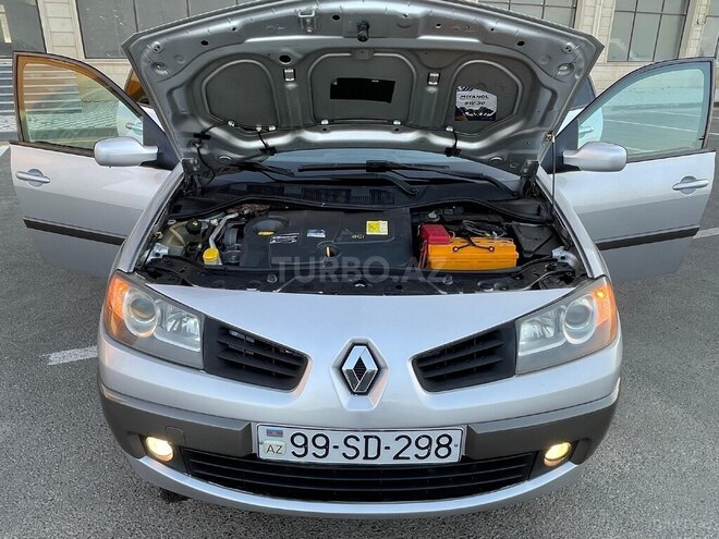 Renault Megane-10