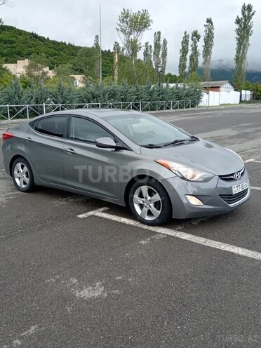 Hyundai Elantra 2013, 200,000 km - 1.8 л - Şəki